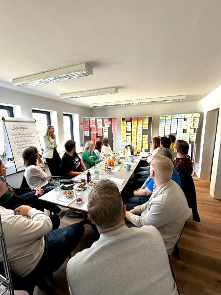 Diskussion und Abstimmung des Zwischenergebnisses im Plenum