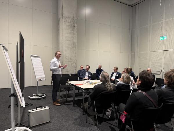 Moderierter Austausch in interdisziplinär besetzten Kleingruppen zu Bürgerbeteiligung und  Mitmachpotenzialen bei der Dorfentwicklung